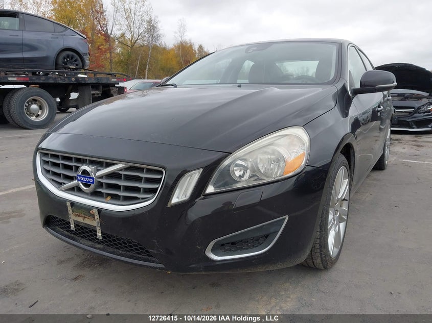 2013 Volvo S60 T6, Благотворительность, IAAI, VIN YV1902FH4D2204532 — фото 2
