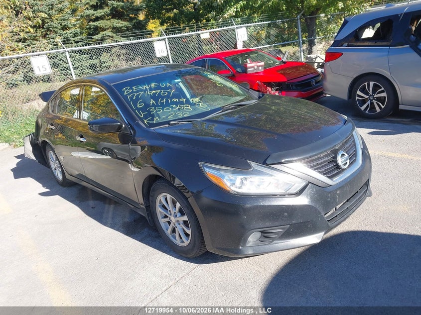 2016 Nissan Altima 2.5/2.5 S/2.5 Sl Tech/2.5 Sr/2.5 Sv, Rear, IAAI, VIN 1N4AL3APXGN350358