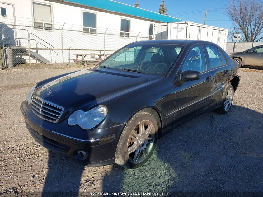 2007 Mercedes-Benz C 280 4Mati, Удар сзади, IAAI, VIN WDBRF92H47F890425 — фото 2