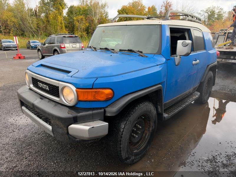 2007 Toyota Fj Cruiser, Возможны проблемы с механикой, IAAI, VIN JTEBU11F970065795 — фото 2
