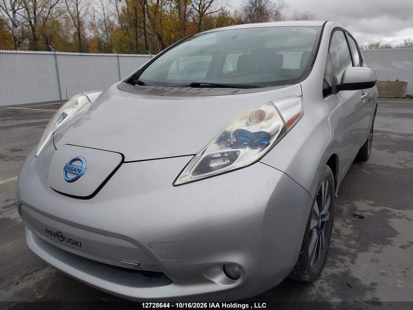 2016 Nissan Leaf Sv/Sl, Right Front, IAAI, VIN 1N4BZ0CP1GC305741 — photo 2