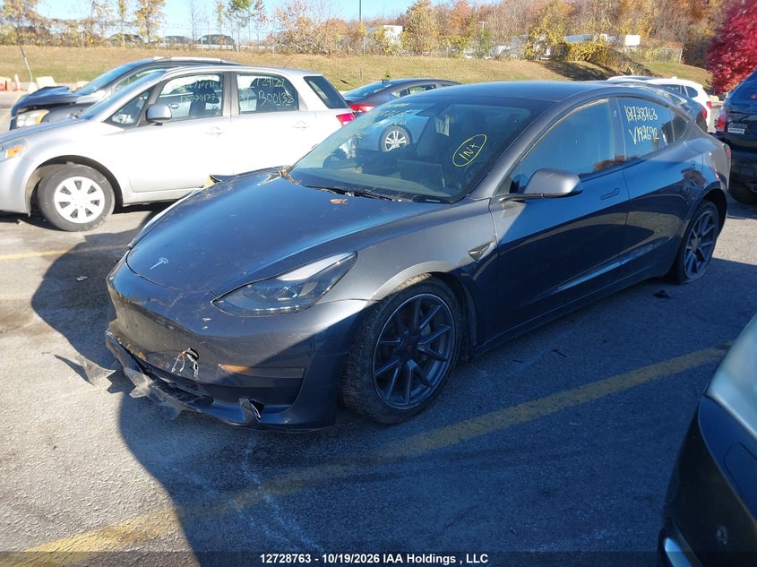 2022 Tesla Model 3 Rwd/Standard Range, Right Side, IAAI, VIN 5YJ3E1EA5NF192692 — photo 2