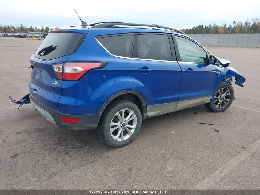 Vin: 1fmcu9hd4juc95977, lot: 3136997, ford escape sel 20184