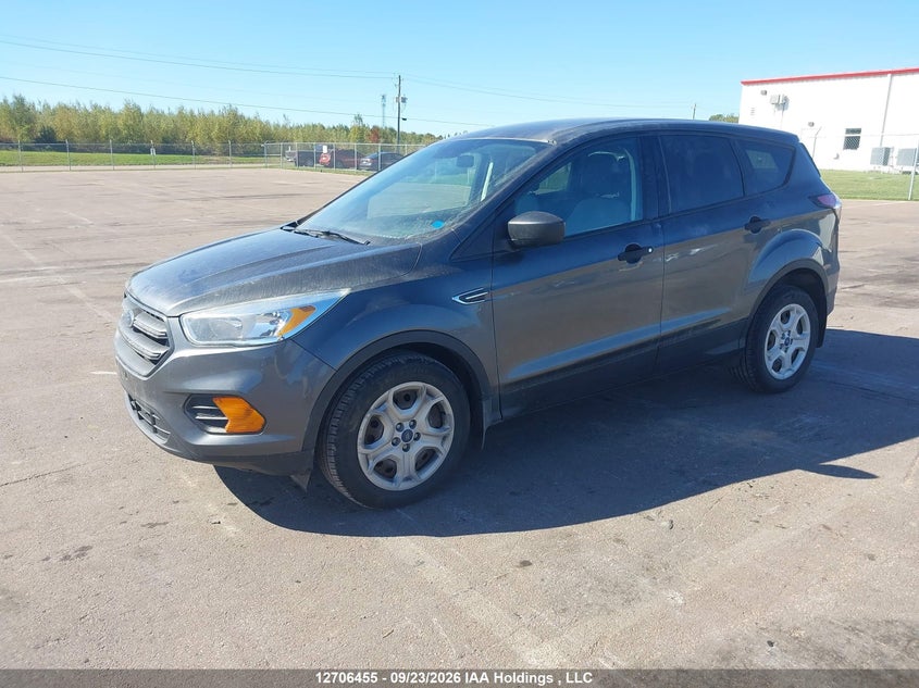 Vin: 1fmcu0f78hud00536, lot: 3138116, ford escape s 20172