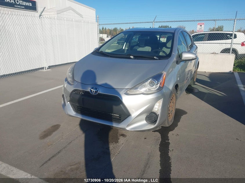 Vin: jtdkdtb3xf1583959, lot: 3138769, toyota prius c 20152