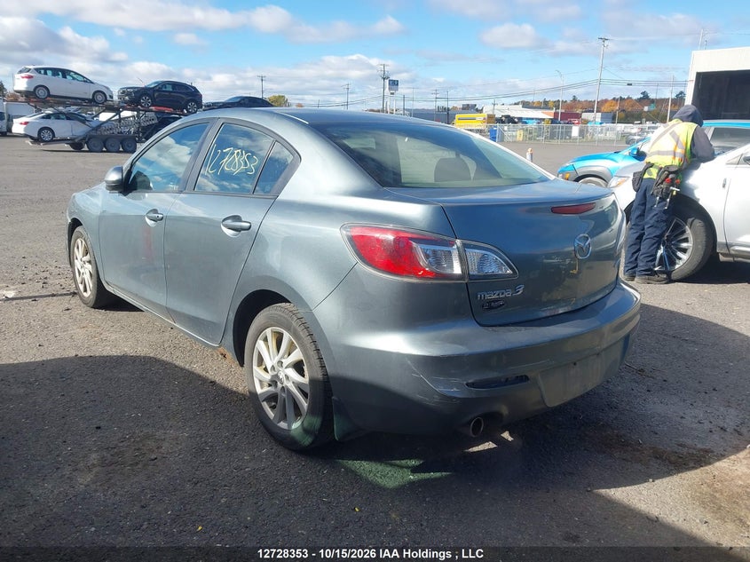  3 Mazda3 Gs-Sky