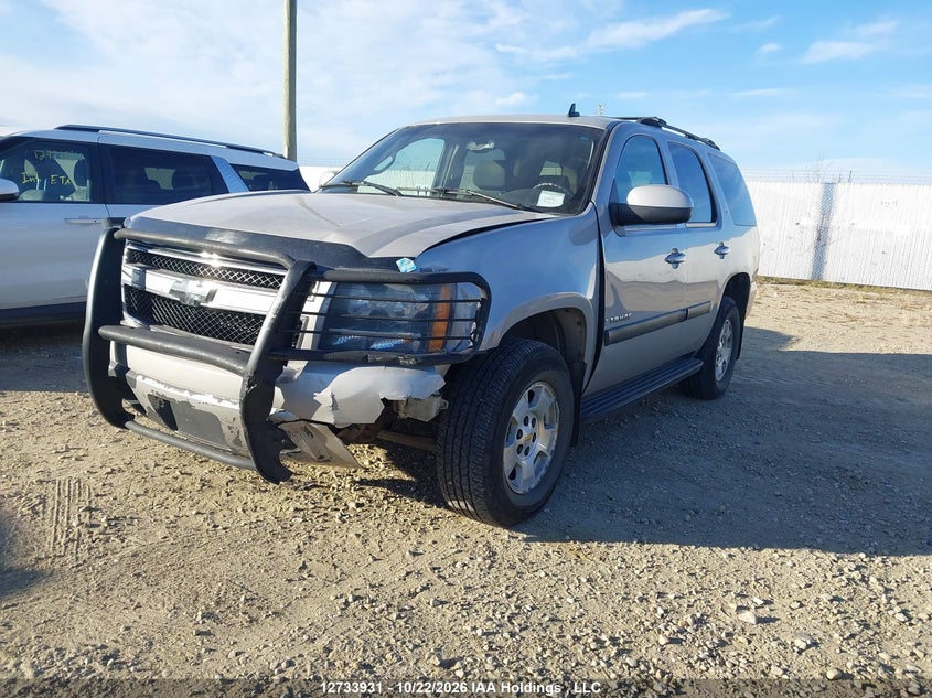 2007 Chevrolet Tahoe K1500, Front, IAAI, VIN 1GNFK13017J224329 — photo 2