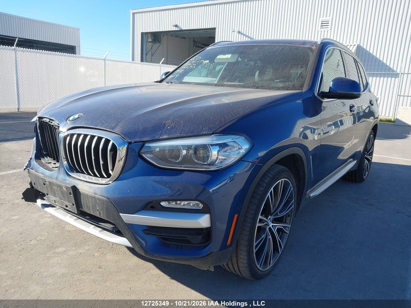 2018 BMW X3 xDrive30I, Удар спереди, IAAI, VIN 5UXTR9C54JLD68309 — фото 2