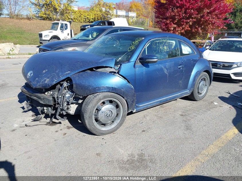 2018 Volkswagen Beetle 2.0 Tsi Coast/2.0 Tsi Trendline, Удар спереди, IAAI, VIN 3VWJD7AT4JM725915 — фото 2