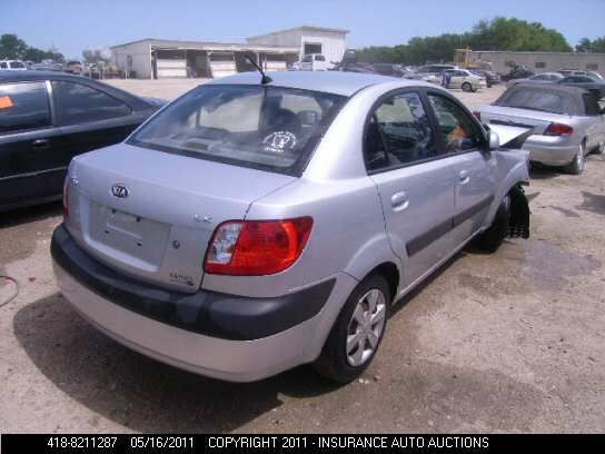 2006 Kia Rio VIN: KNADE123966089120 Lot: 8211287