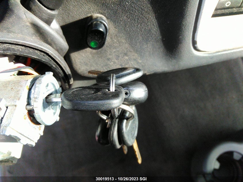 2004 Chevrolet Silverado K1500 VIN: 2GCEK13T641286541 Lot: 30019513