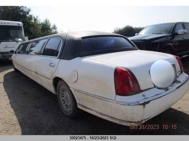 2000 Lincoln Town Car Executive VIN: 1L1FM81W5YY827485 Lot: 30023475