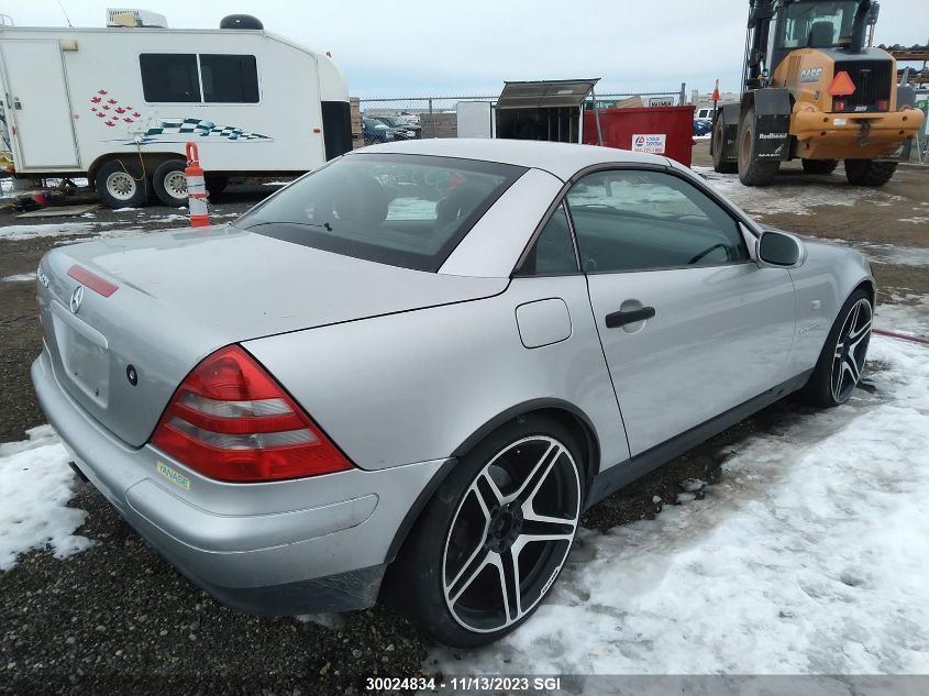 2001 Mercedes-Benz Slk 320 VIN: WDB1704471F051916 Lot: 30024834