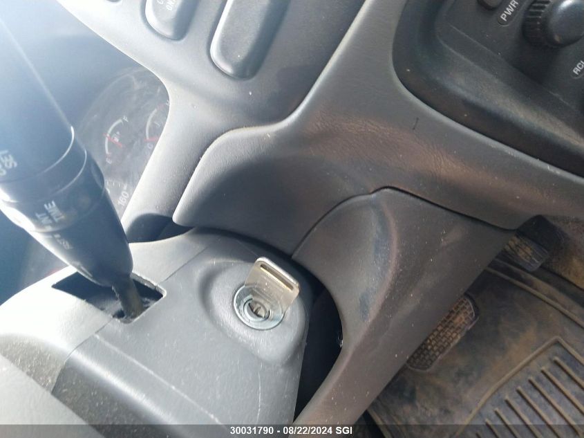 2003 Chevrolet Tracker VIN: 2CNBJ13CX36942176 Lot: 30031790