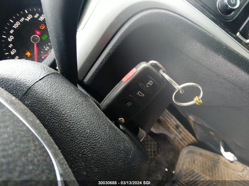 2018 Volkswagen Passat S/R-Line VIN: 1VWAA7A34JC033678 Lot: 30030688