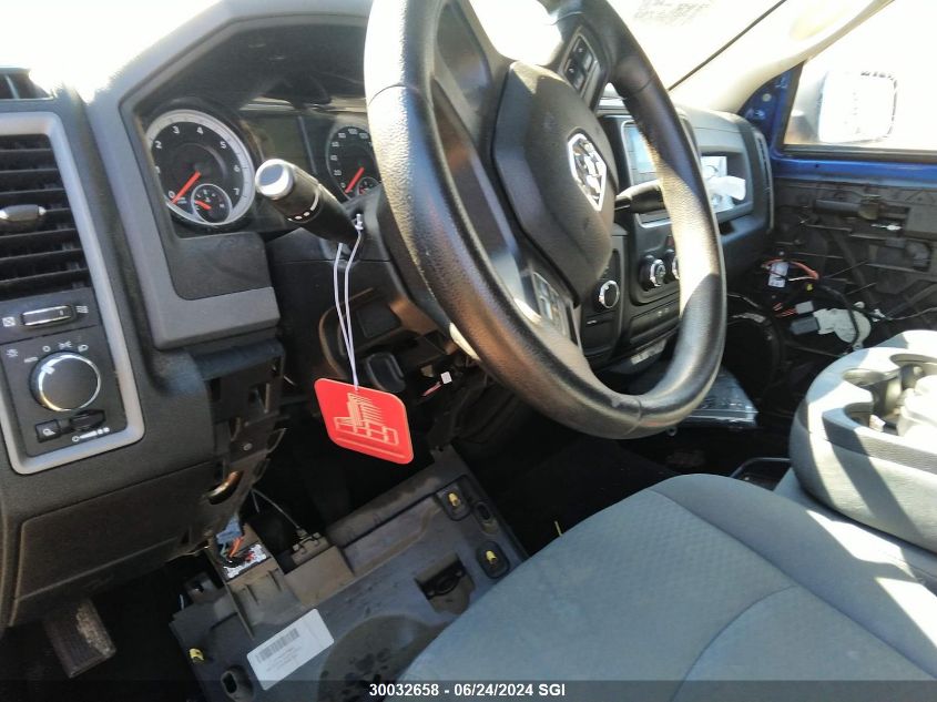 2015 Ram 1500 St VIN: 3C6RR7KTXFG532560 Lot: 30032658