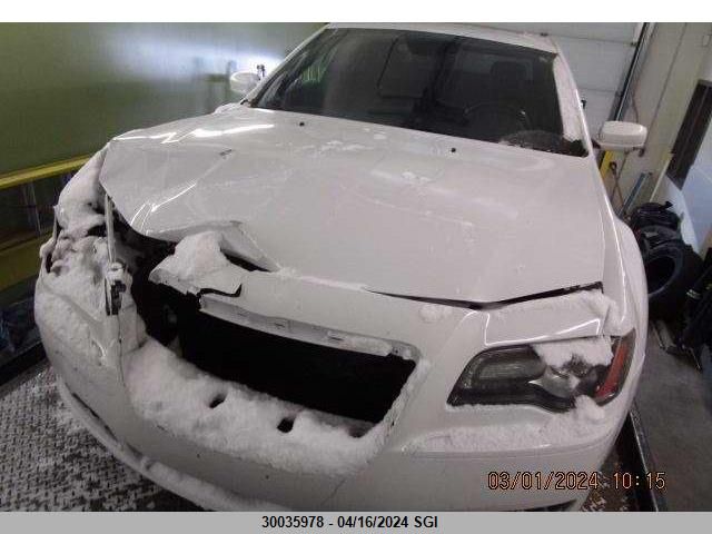 2012 Chrysler 300 S VIN: 2C3CCABG0CH140333 Lot: 30035978