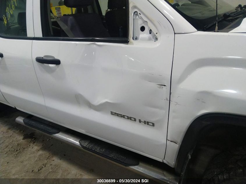 2015 GMC Sierra K2500 Heavy Duty VIN: 1GT22XEG8FZ523465 Lot: 30036699