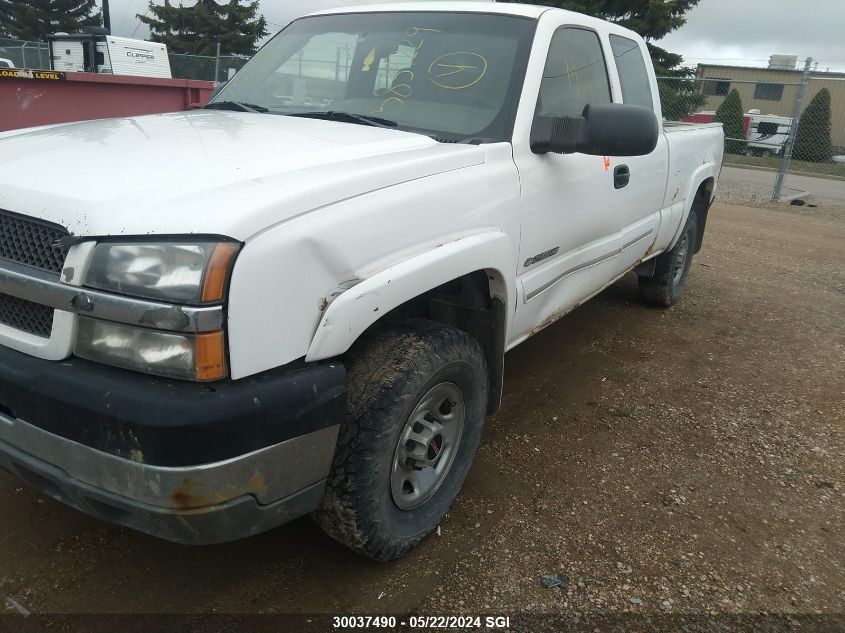 2004 Chevrolet Silverado K2500 Heavy Duty VIN: 1GCHK29U74E210652 Lot: 30037490