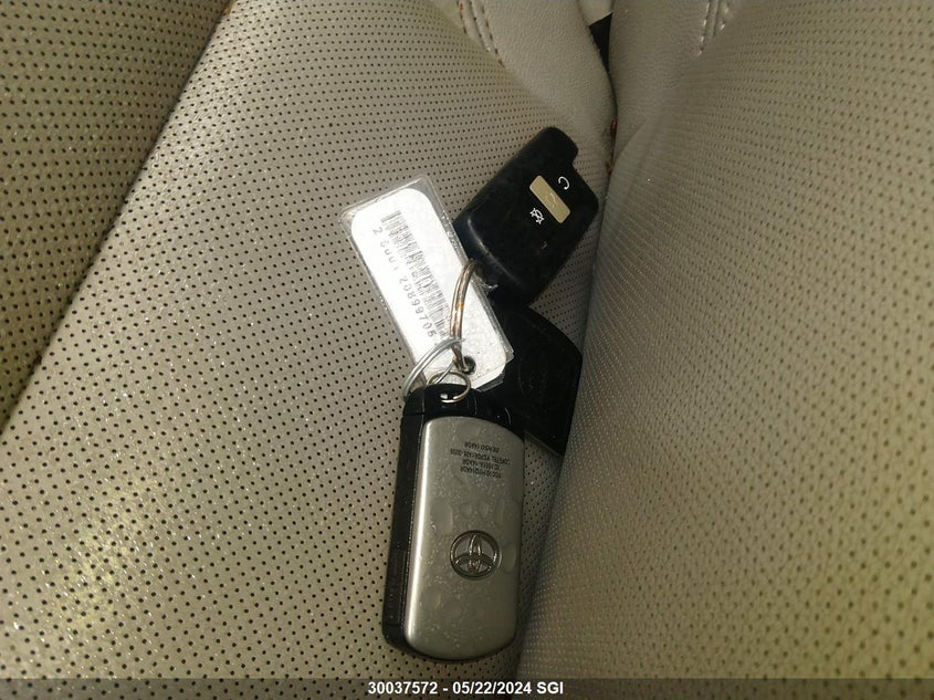 2019 Toyota Sienna Xle/Xle Premium/Limited/L VIN: 5TDDZ3DC8KS211007 Lot: 30037572