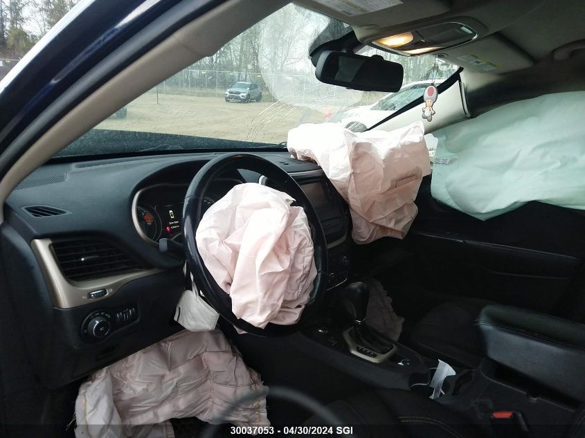 2016 Jeep Cherokee Latitude VIN: 1C4PJMCB1GW225065 Lot: 30037053