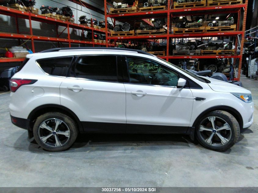 2017 Ford Escape Se VIN: 1FMCU9G95HUA72046 Lot: 30037256