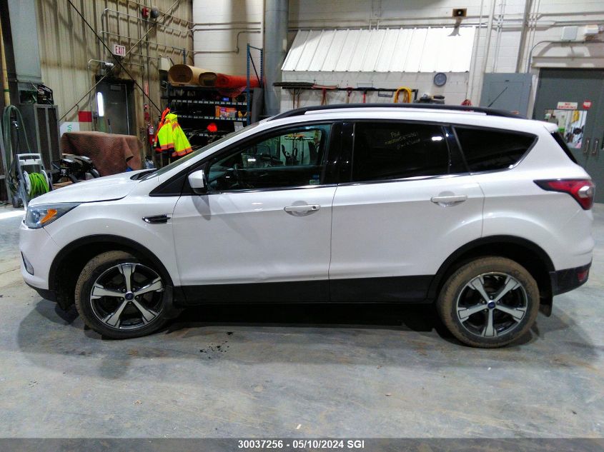2017 Ford Escape Se VIN: 1FMCU9G95HUA72046 Lot: 30037256