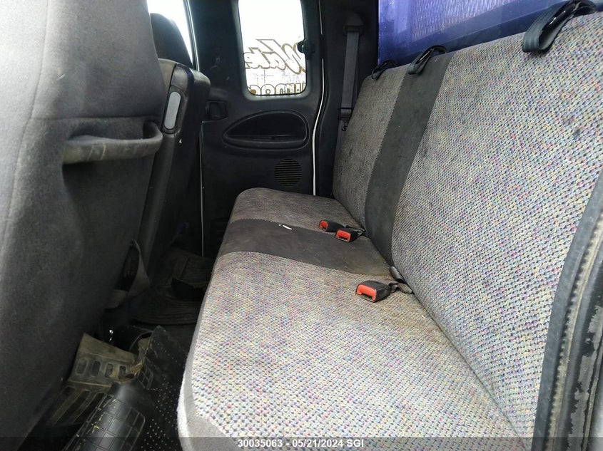 2001 Dodge Ram 2500 VIN: 1B7KF23711J595772 Lot: 30035063