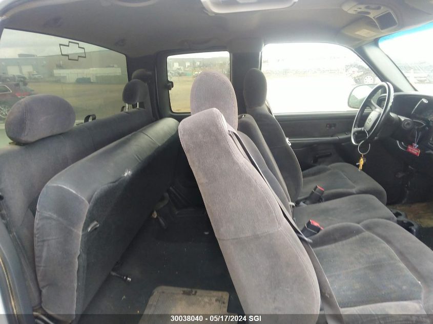 2002 Chevrolet Silverado C1500 VIN: 2GCEC19VX21262116 Lot: 30038040