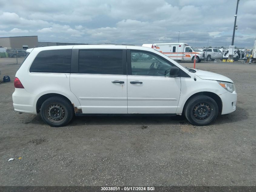 2011 Volkswagen Routan S VIN: 2V4RW4DG3BR728219 Lot: 30038051