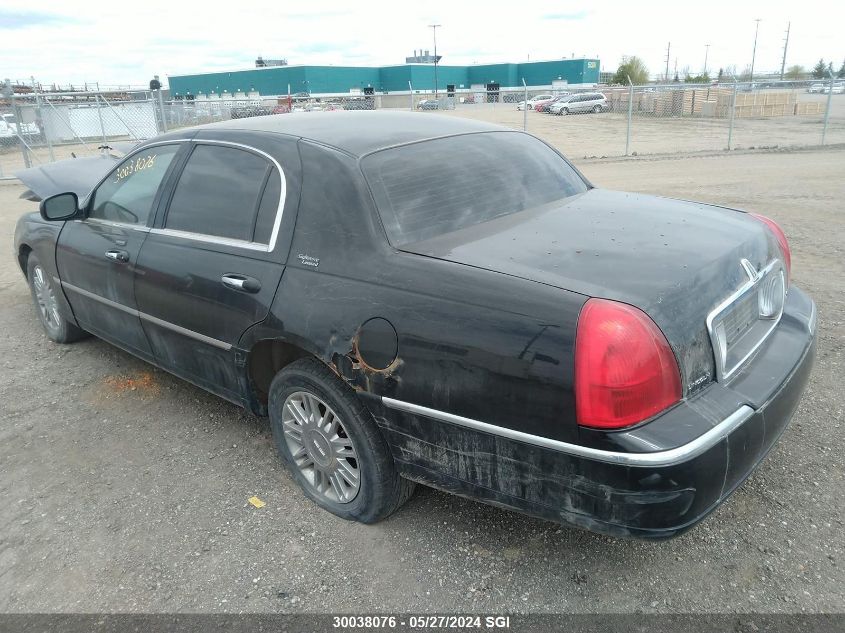 2007 Lincoln Town Car Signature Limited VIN: 1LNHM82W37Y608660 Lot: 30038076