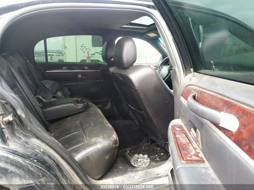 2007 Lincoln Town Car Signature Limited VIN: 1LNHM82W37Y608660 Lot: 30038076