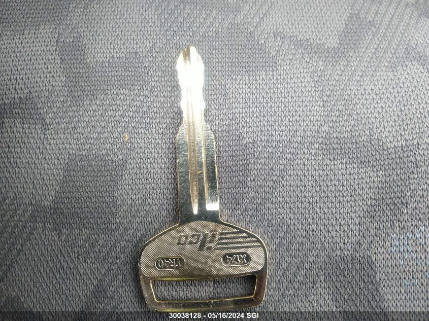 2000 Toyota Echo VIN: JTDBT1238Y0018416 Lot: 30038128