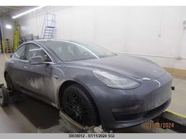 2018 Tesla Model 3 Long Range/Performance VIN: 5YJ3E1EB5JF106929 Lot: 30038012