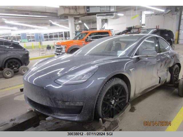 2018 Tesla Model 3 Long Range/Performance VIN: 5YJ3E1EB5JF106929 Lot: 30038012