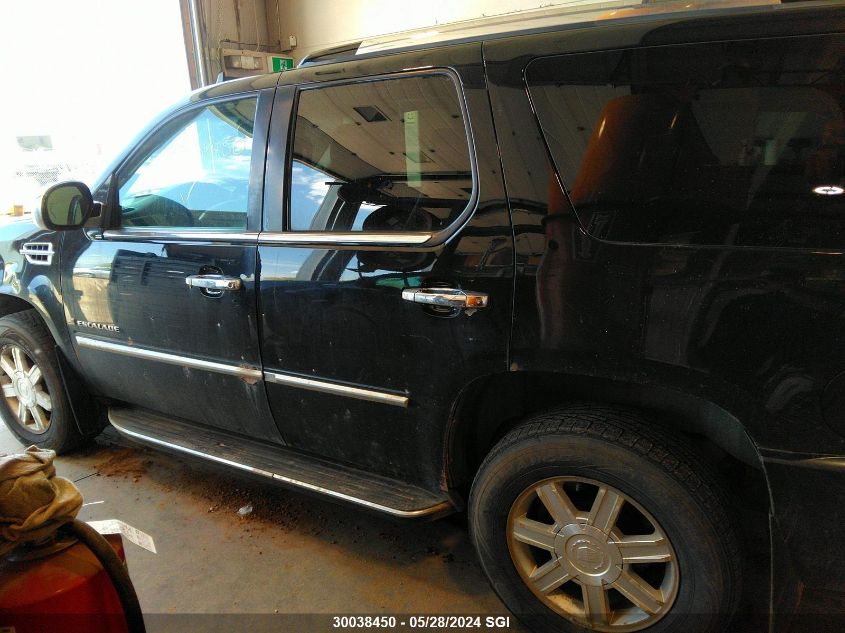2007 Cadillac Escalade Luxury VIN: 1GYFK63837R364499 Lot: 30038450