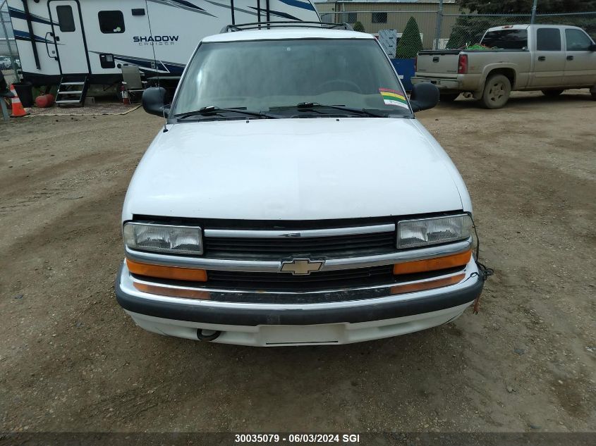 1998 Chevrolet Blazer VIN: 1GNDT13W0W2254598 Lot: 30035079