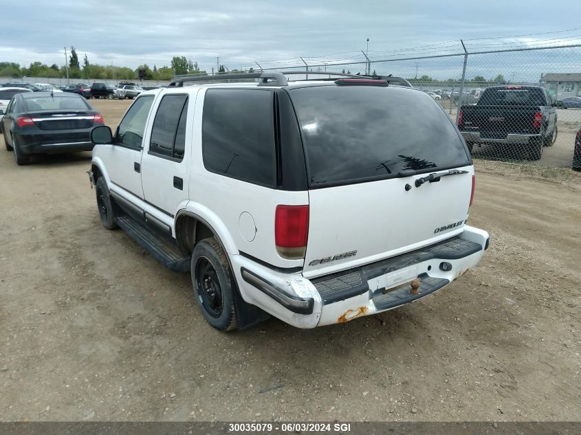 1998 Chevrolet Blazer VIN: 1GNDT13W0W2254598 Lot: 30035079