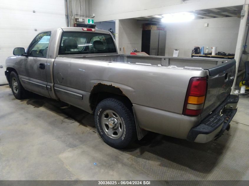 2000 Chevrolet Silverado C1500 VIN: 1GCEC14T1YE142301 Lot: 30036025