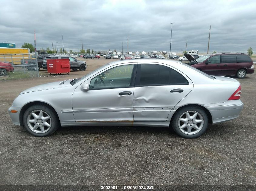 2005 Mercedes-Benz C 230K Sport Sedan VIN: WDBRF40JX5F703629 Lot: 30039011