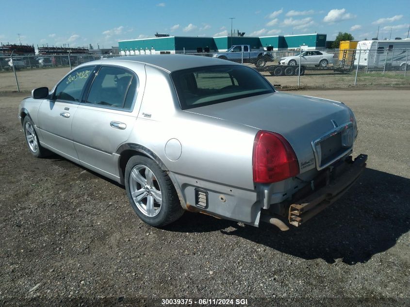 2007 Lincoln Town Car Signature Limited VIN: 1LNHM82W57Y627484 Lot: 30039375