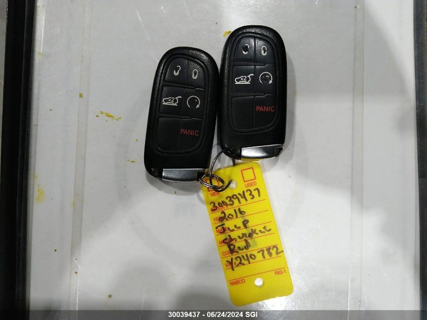 2016 Jeep Cherokee Latitude VIN: 1C4PJMCS3GW166228 Lot: 30039437