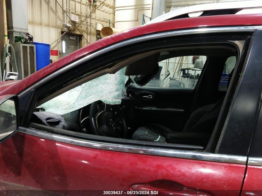 2016 Jeep Cherokee Latitude VIN: 1C4PJMCS3GW166228 Lot: 30039437