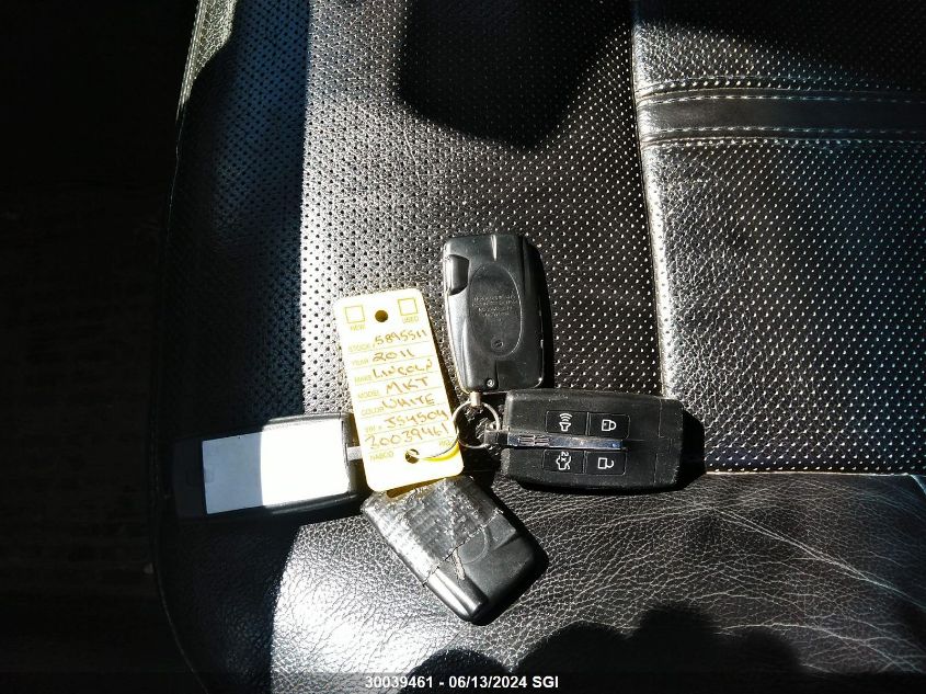 2011 Lincoln Mkt VIN: 2LMHJ5AT7BBJ54504 Lot: 30039461