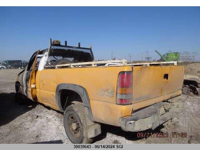 2005 GMC Sierra K2500 Heavy Duty VIN: 1GTHK24U35E247108 Lot: 30039643