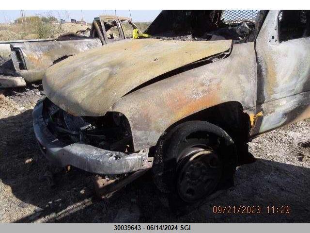 2005 GMC Sierra K2500 Heavy Duty VIN: 1GTHK24U35E247108 Lot: 30039643