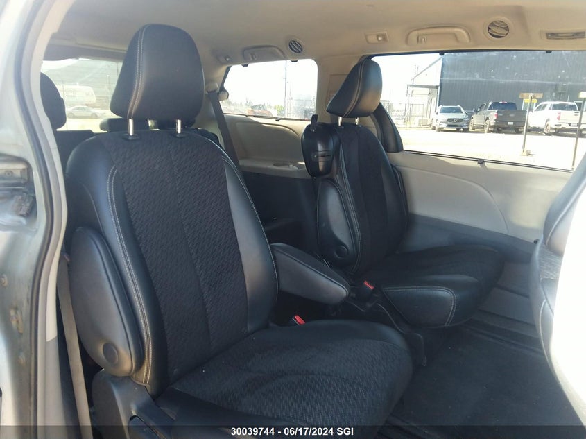 2011 Toyota Sienna Sport VIN: 5TDXK3DC5BS070429 Lot: 30039744