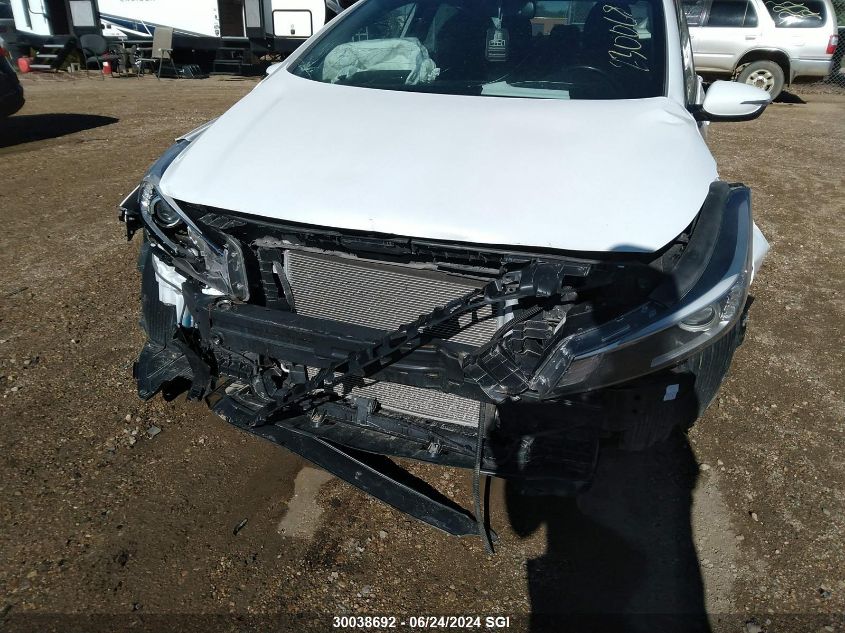 2018 Kia Forte Ex VIN: 3KPFL4A81JE230068 Lot: 30038692