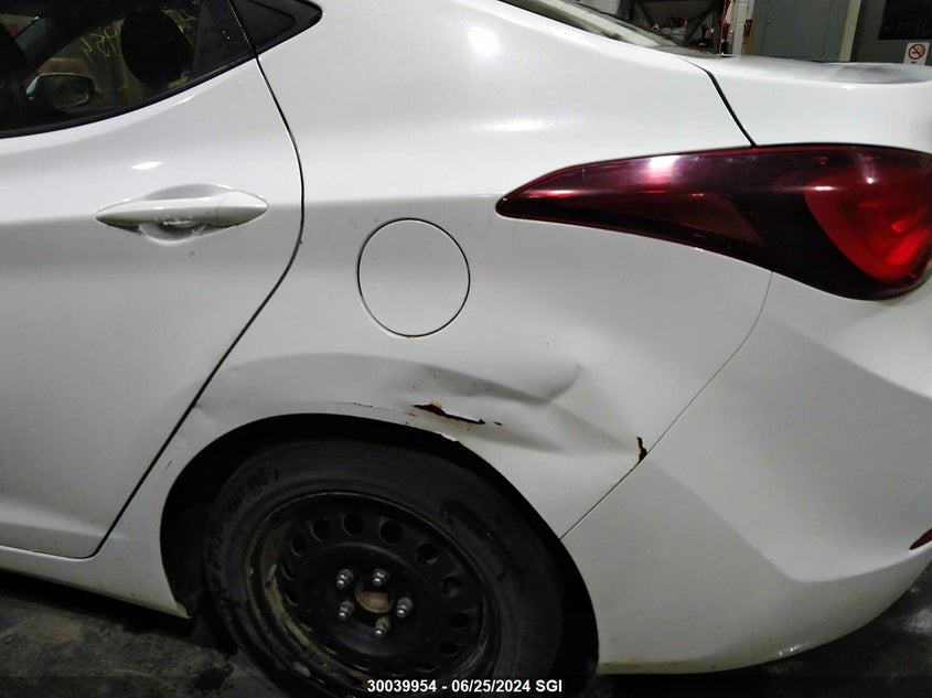 2014 Hyundai Elantra Se/Sport/Limited VIN: 5NPDH4AE2EH527995 Lot: 30039954