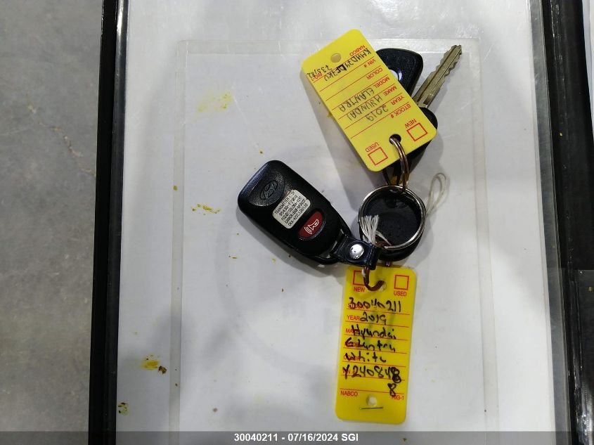 2019 Hyundai Elantra Se VIN: KMHD74LF7KU735182 Lot: 30040211